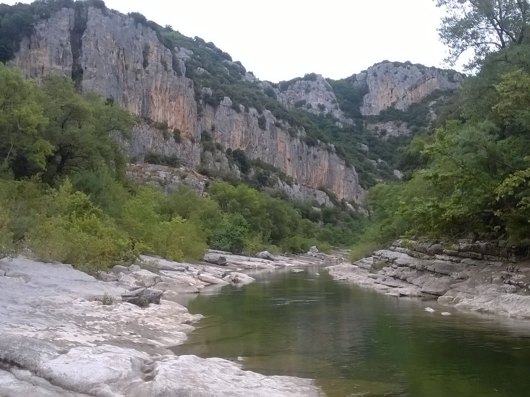 Canoe Le Pont Suspendu景点图片