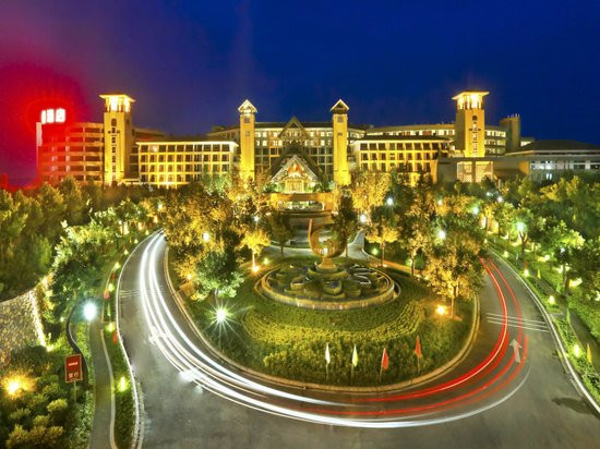 倪氏海泰君廷度假酒店主图