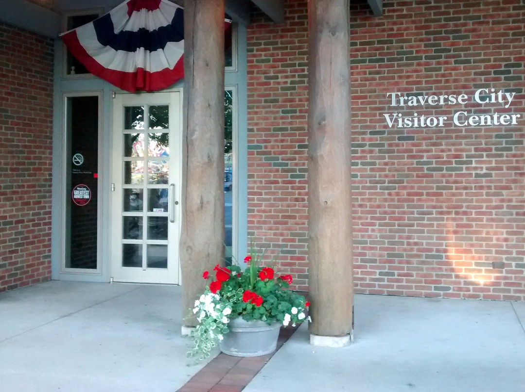 Traverse City Tourism Visitor Center景点图片