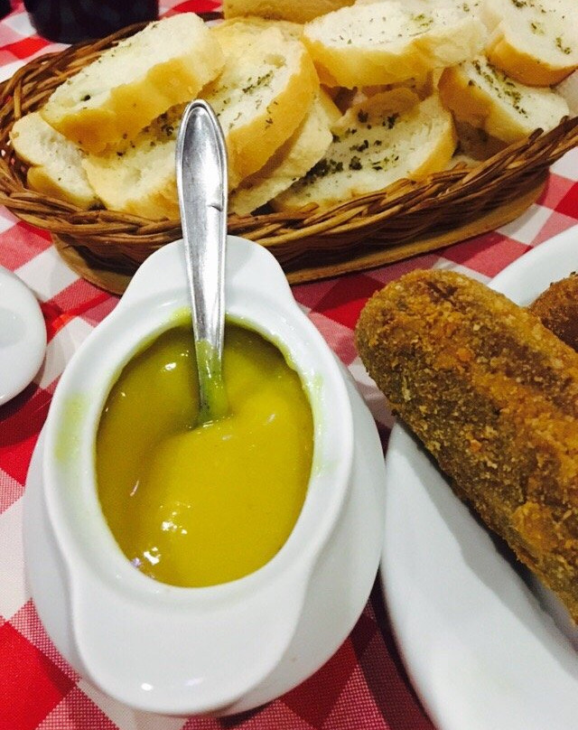 Rocks Bar e Restaurante