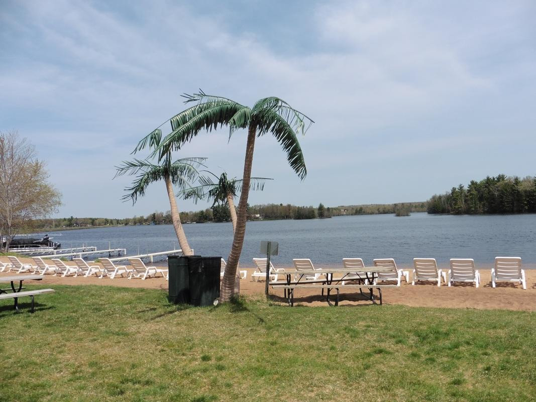 Tiki Beach Bar & Grill-Mosinee必去景点