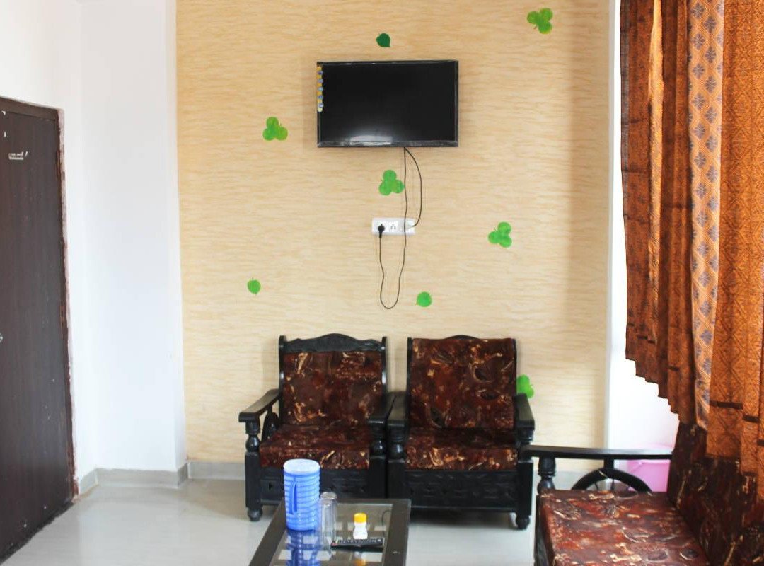 Hotel Tara Inn主图