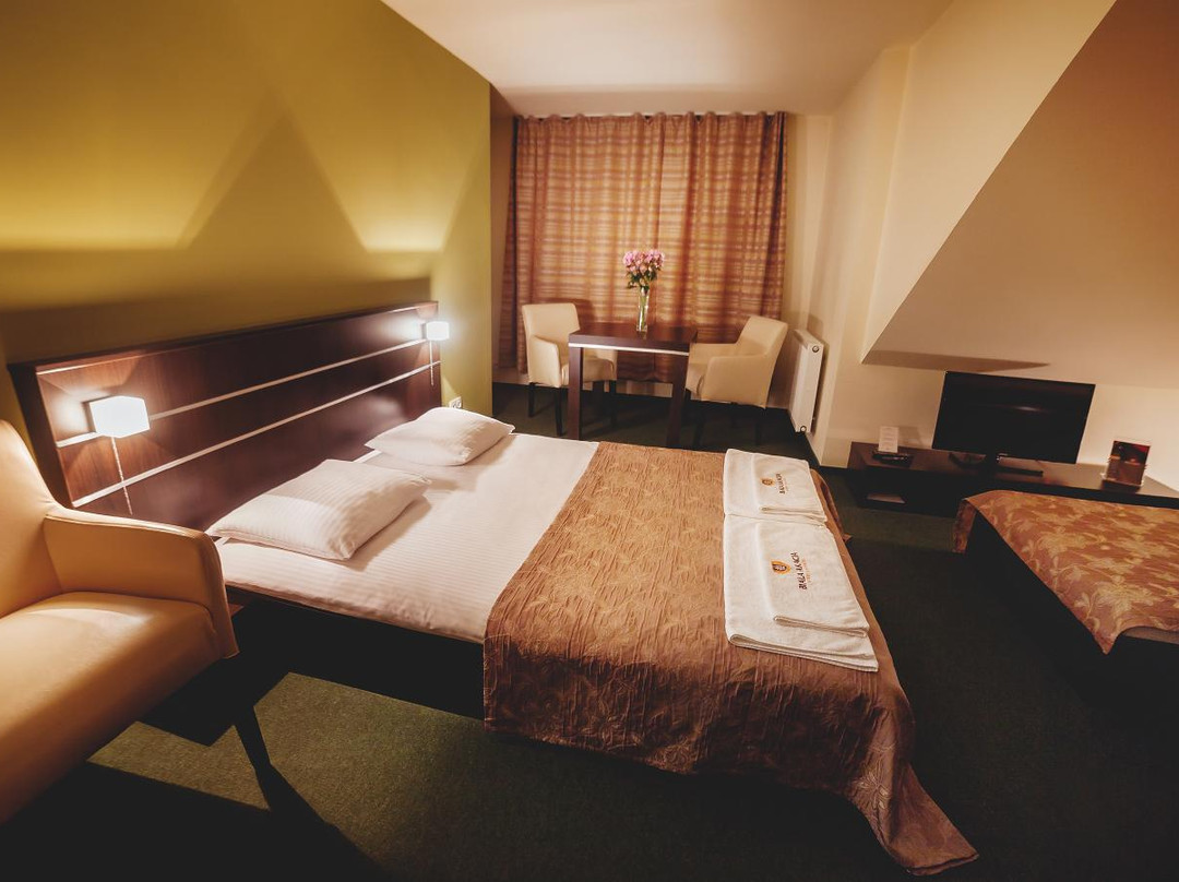 Biała Akacja Resort & Business