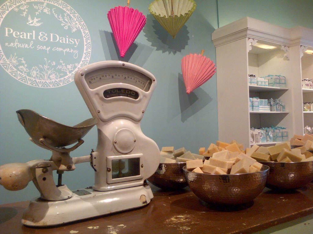 Pearl & Daisy Natural Soap Company-Truro必去景点