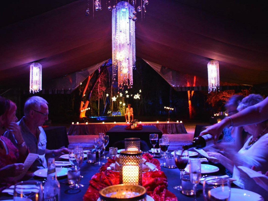 Flames of the Forest-道格拉斯港必去景点