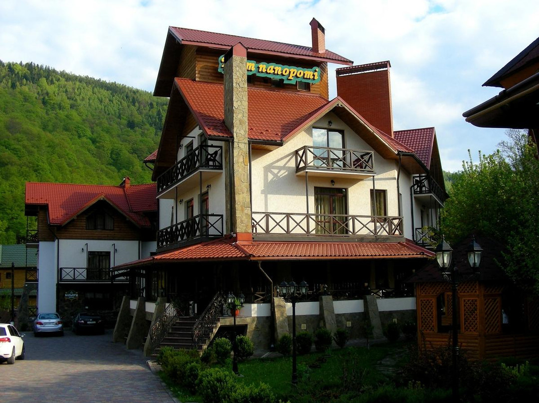 Strymba酒店住宿-Hotel Tsvit Paporoti