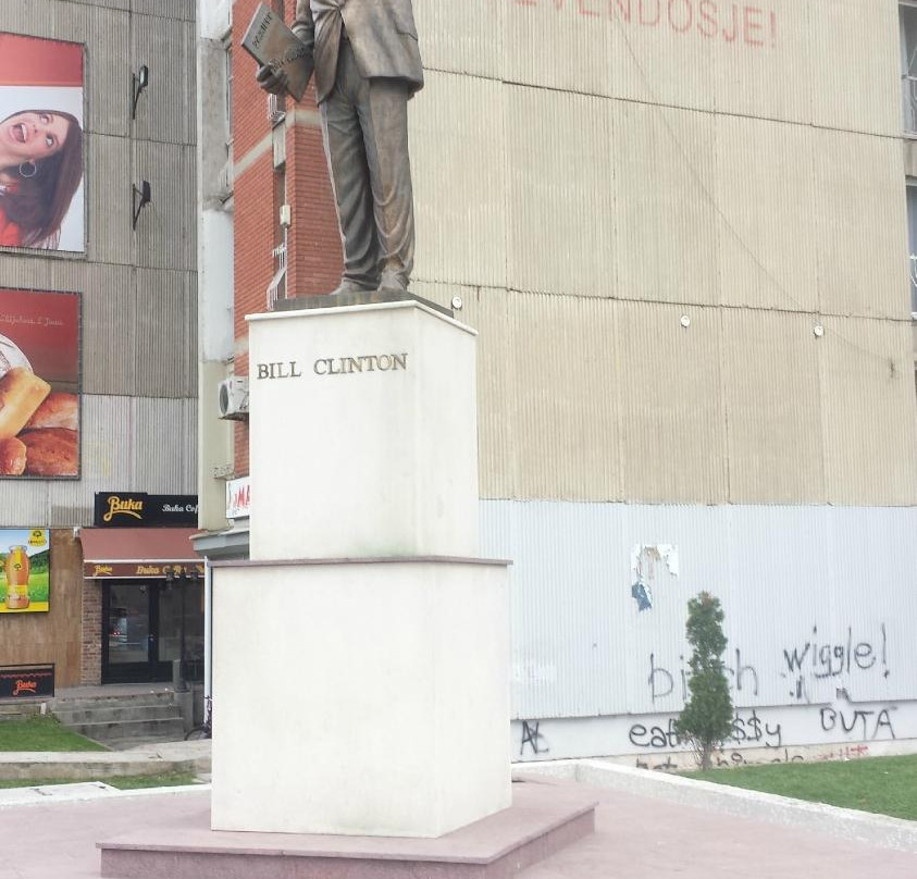 Bill Clinton Statue-普里什蒂纳必去景点
