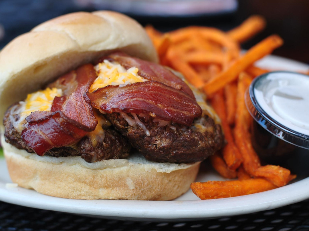 威廉姆斯餐馆和美食-Cruiser's Cafe 66