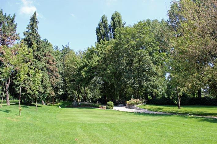 Golf Club Le Rovedine景点图片