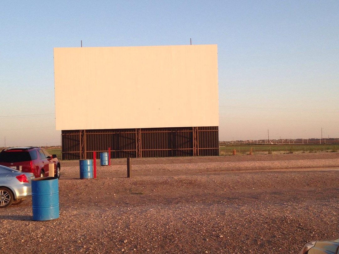 Stars & Stripes Drive-In Theatre景点图片