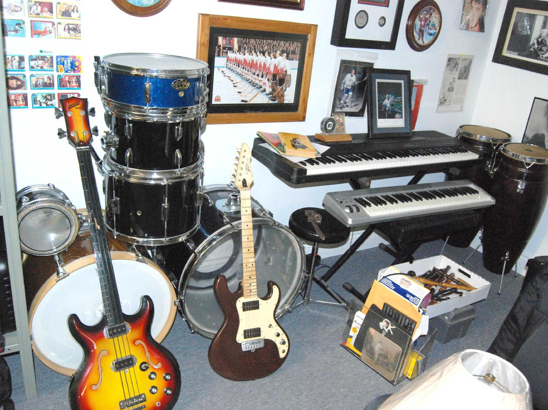 The Electric Garage Sale-Orangeville必去景点