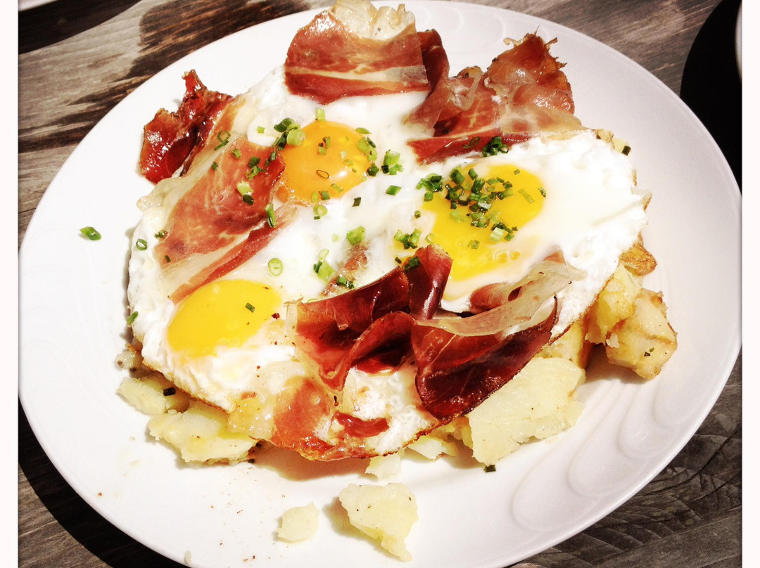 San Genesio Atesino餐馆和美食-Jenesier Jöchl