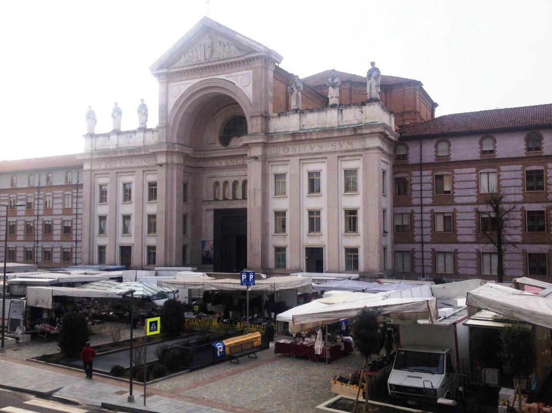 Mercato Ambulante 2.0-阿尔巴必去景点