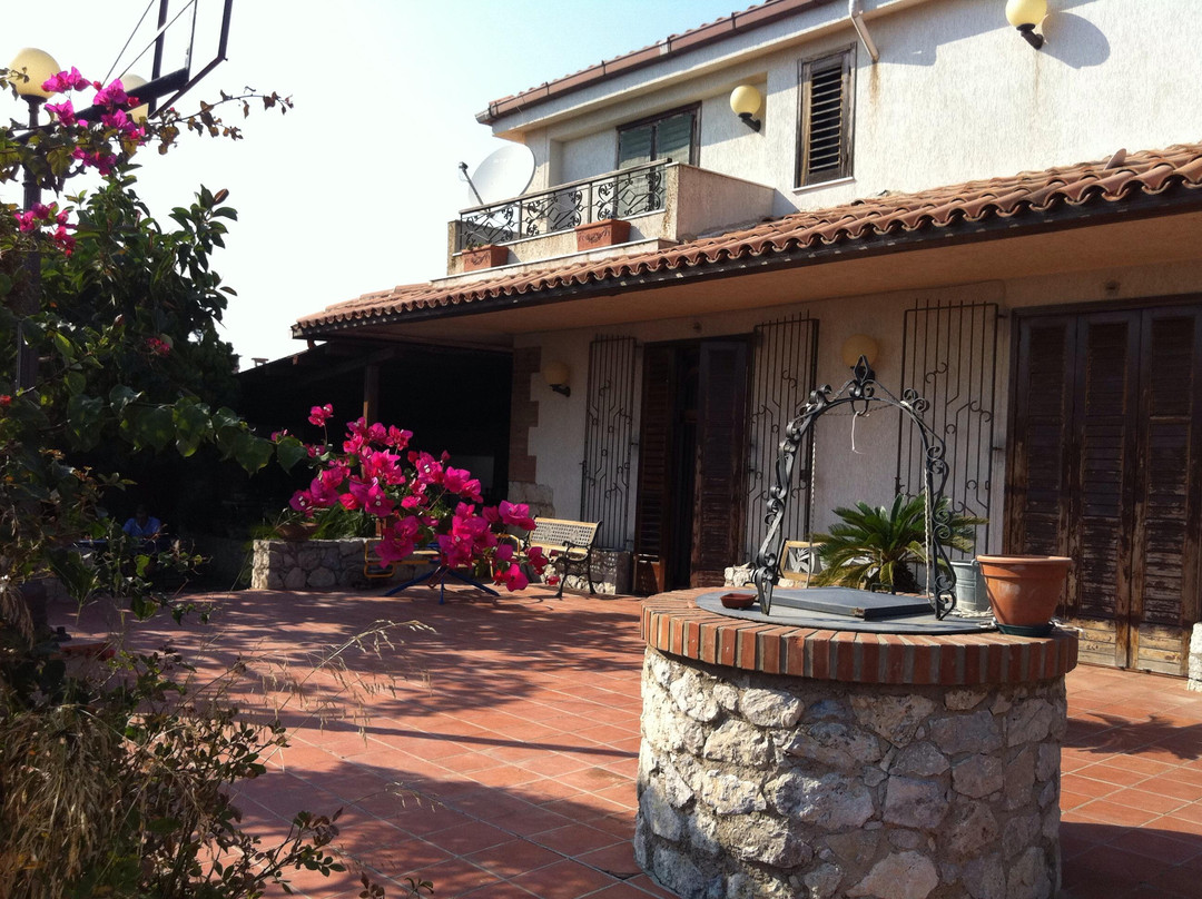 Torre di Gaffe酒店住宿-B&B Villa Sorriso