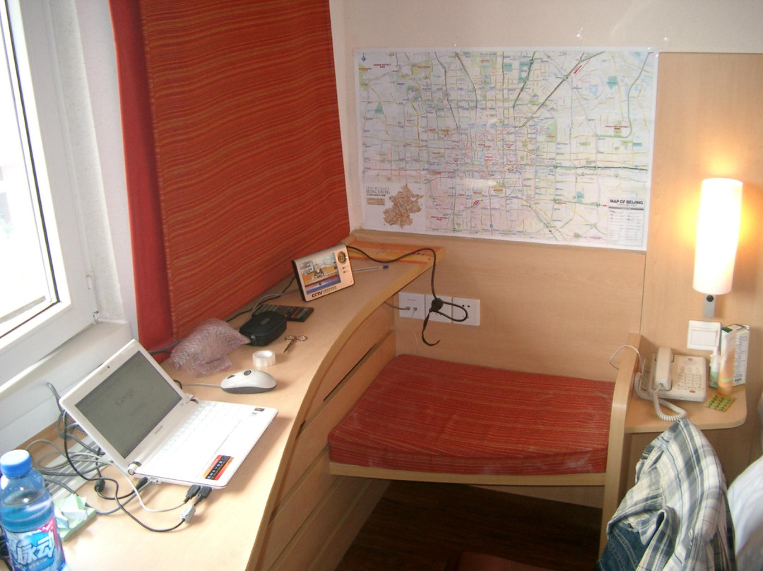 北京宜必思酒店东大桥店主图