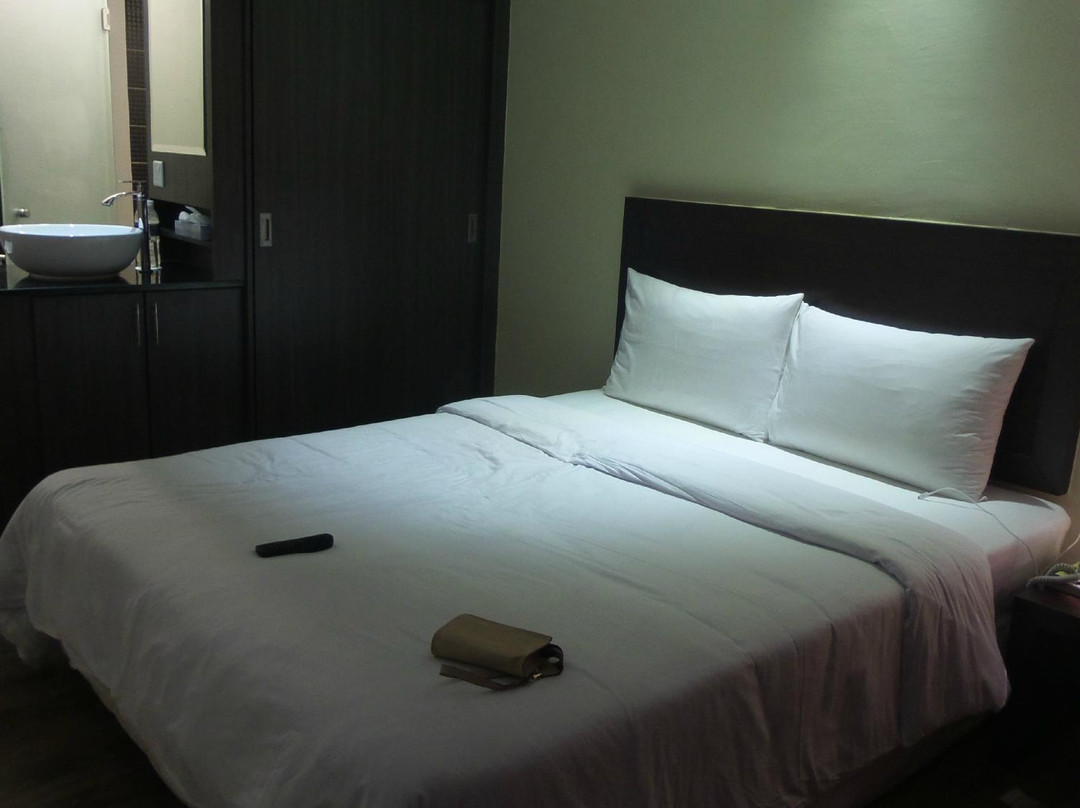 酷庆商务休闲酒店主图