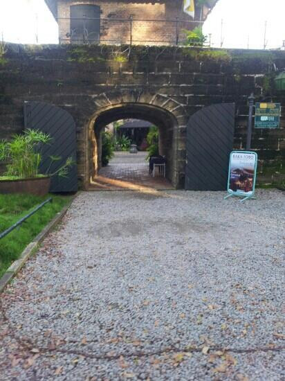 Fort Zeelandia-帕拉马里博必去景点