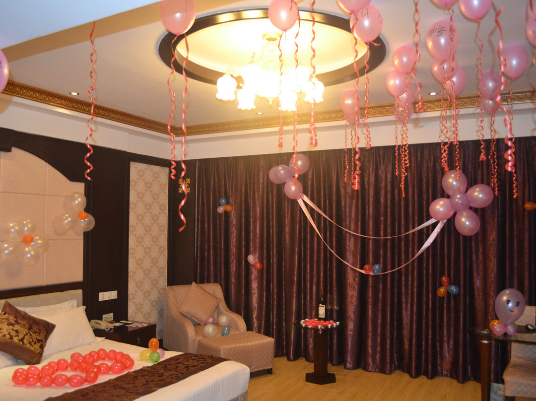 东方名人国际大酒店主图