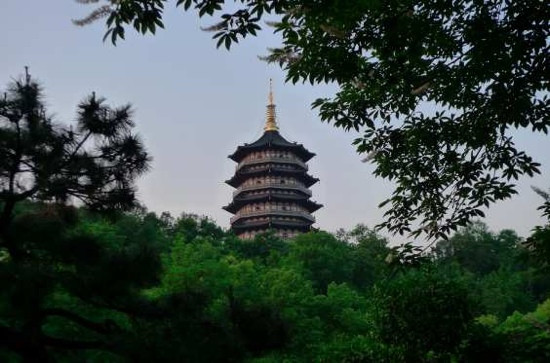 雷峰塔景点图片
