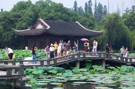 曲院风荷-杭州市必去景点
