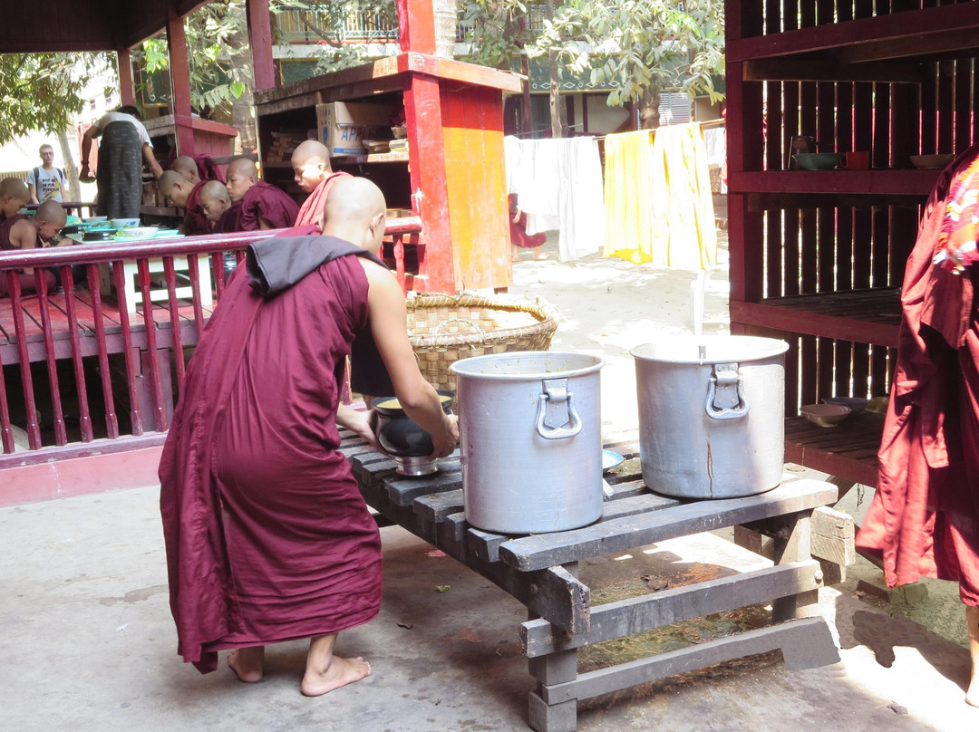Mahagandayon Monastery景点图片