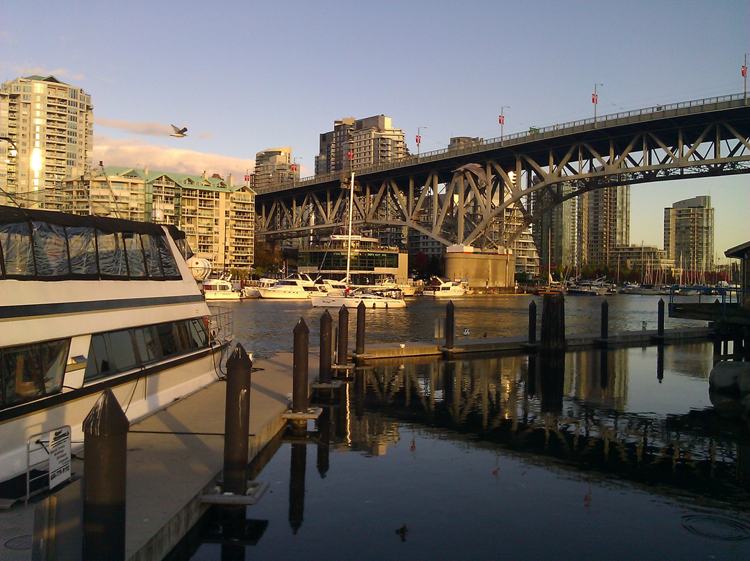 格兰佛岛-温哥华必去景点