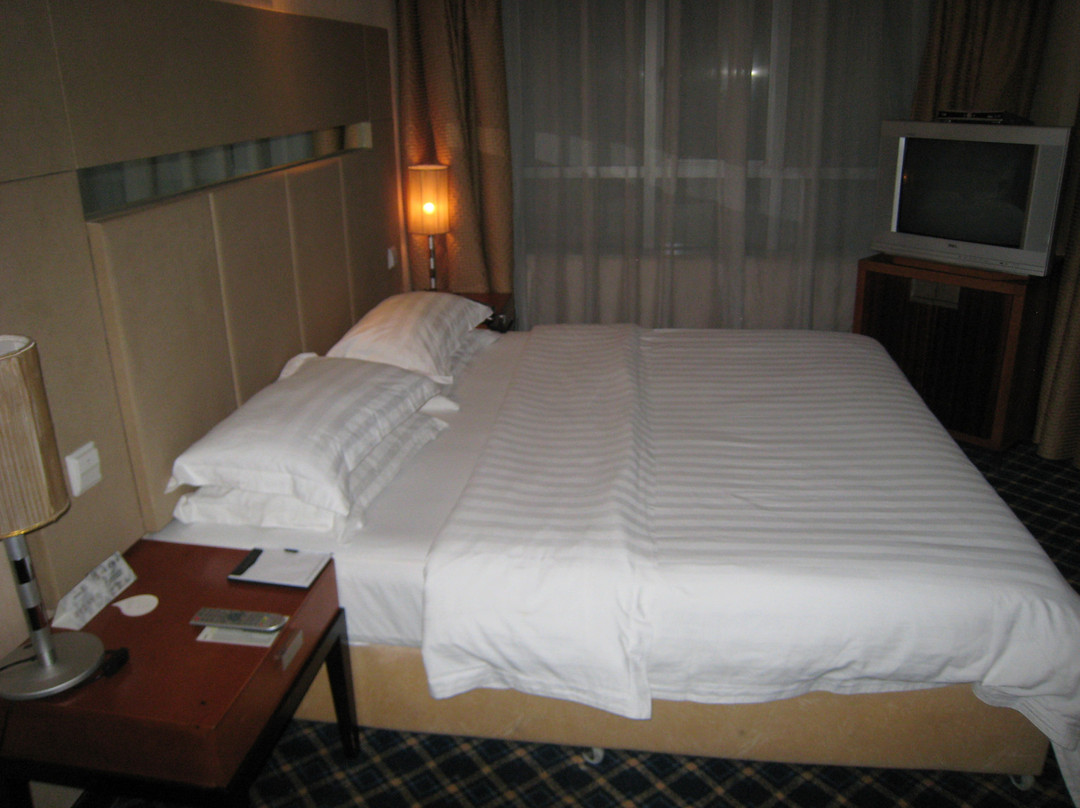 京腾丽湾酒店主图