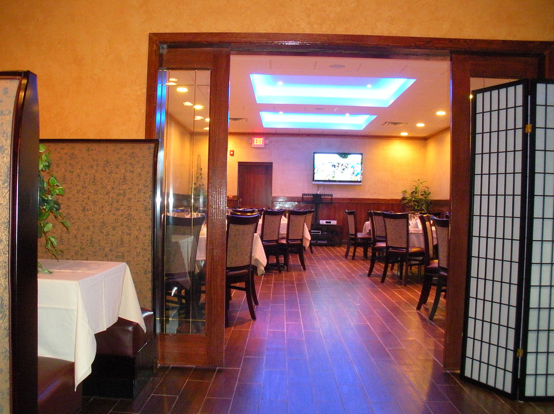 切里希尔餐馆和美食-Hong Kong Fusion