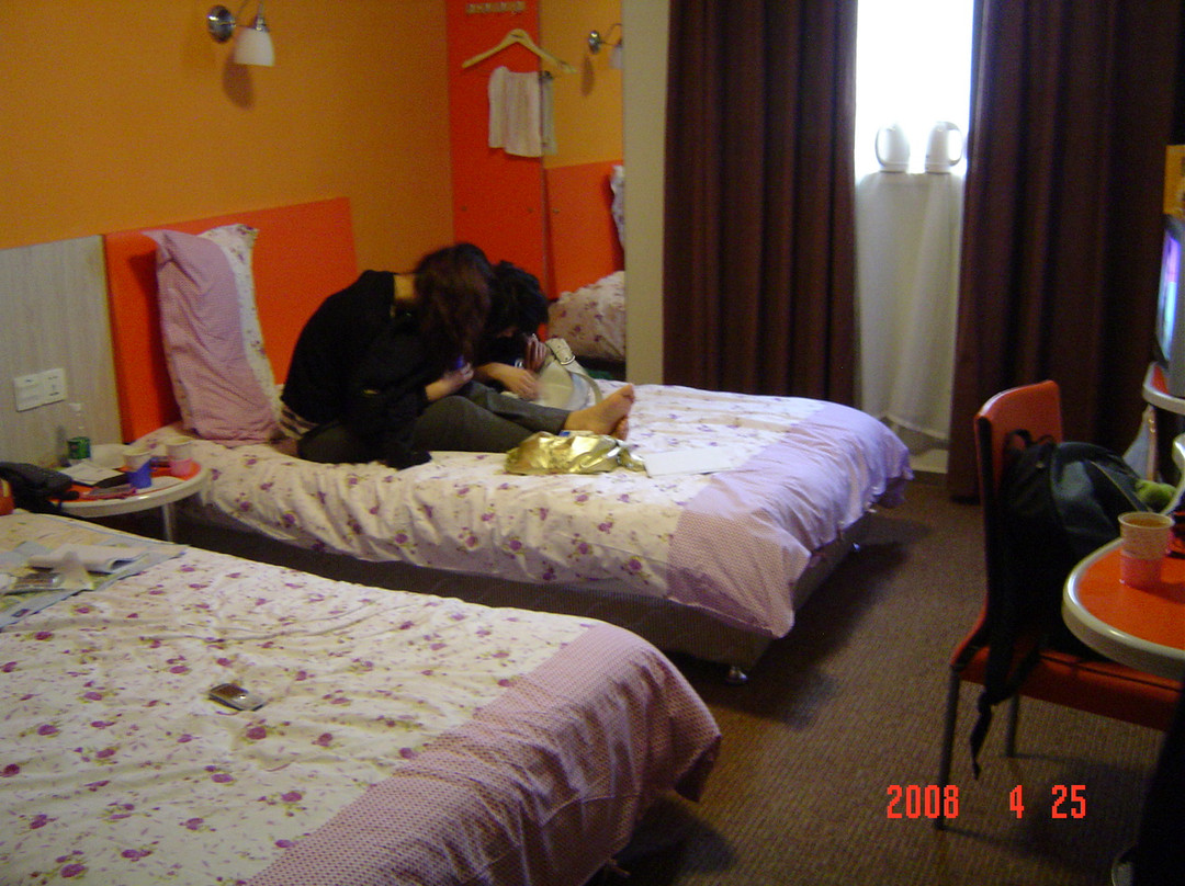 璞隐酒店(友好广场地铁站店)主图