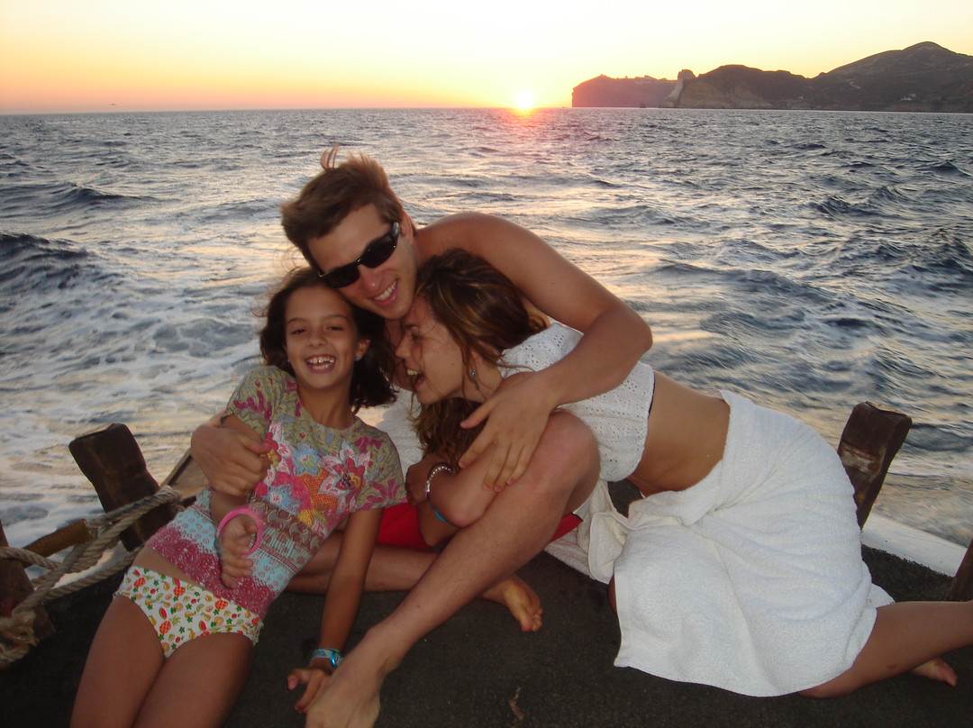 Captain George Santorini Yachting景点图片