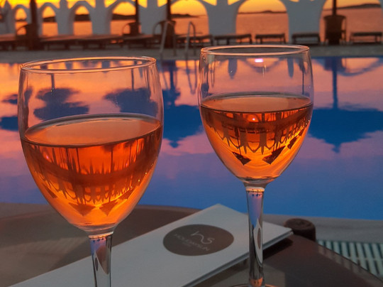 Sotires酒店住宿-假日阳光酒店