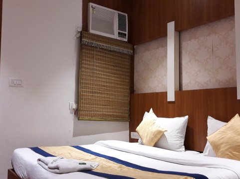 Sahilamau酒店住宿-Hotel Amarpreet