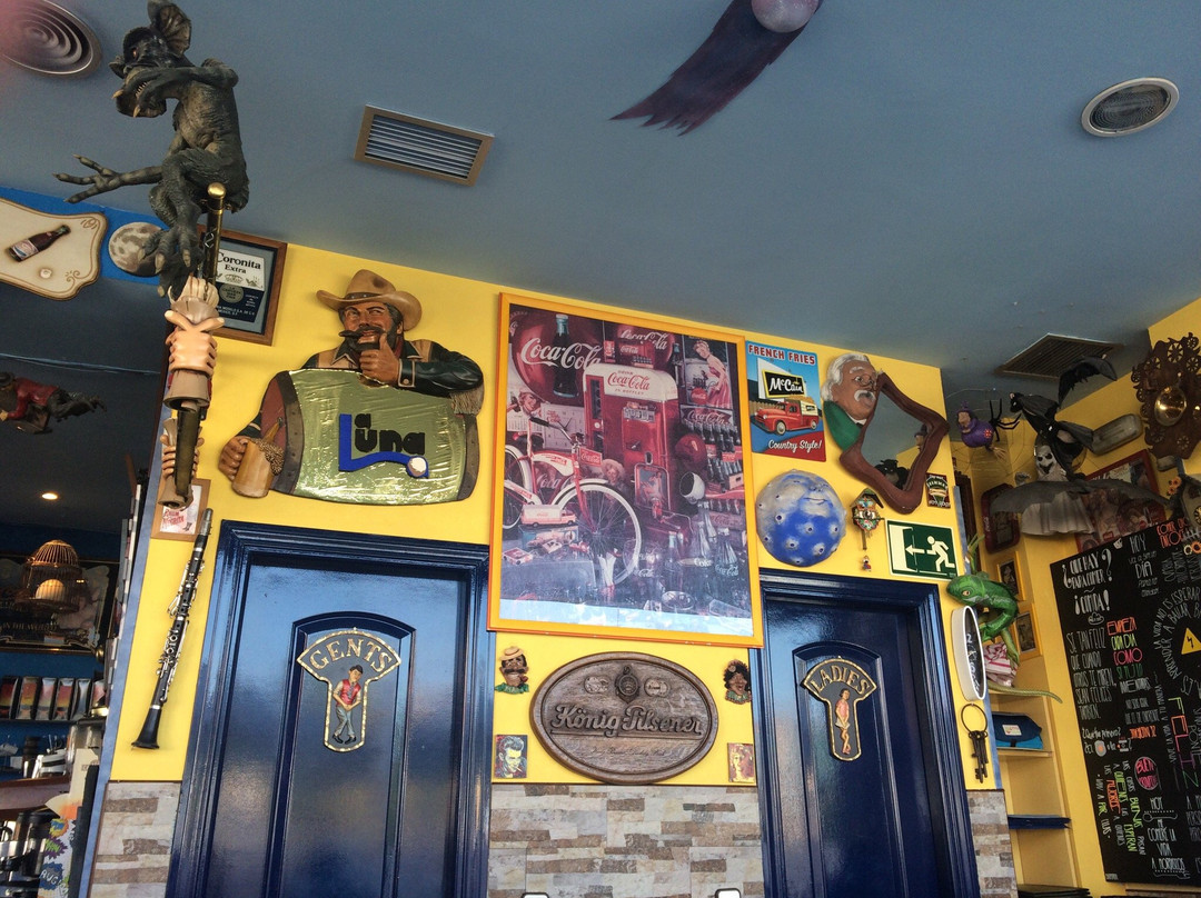 Cafe Grill La Luna