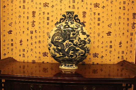 御花园酒店主图