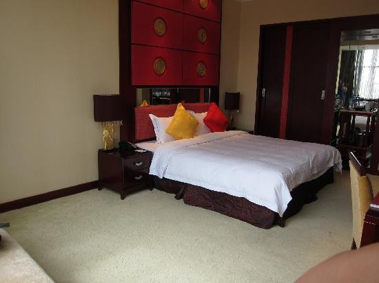 敦煌阳光沙州大酒店主图