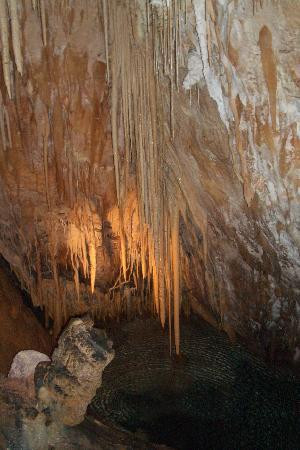 Crystal & Fantasy Caves-Hamilton Parish必去景点