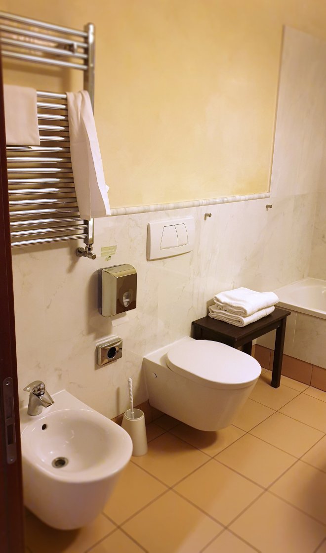 西佛罗伦萨酒店-浴室