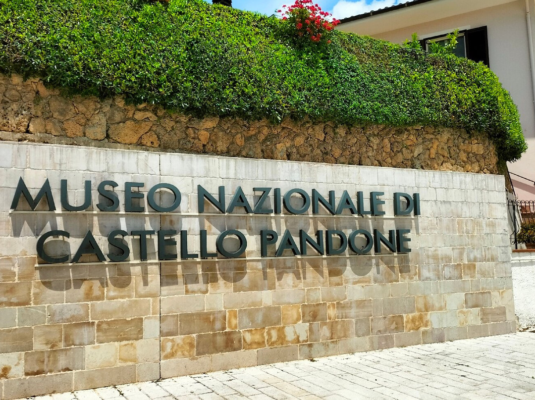 Castello Pandone Venafro景点图片