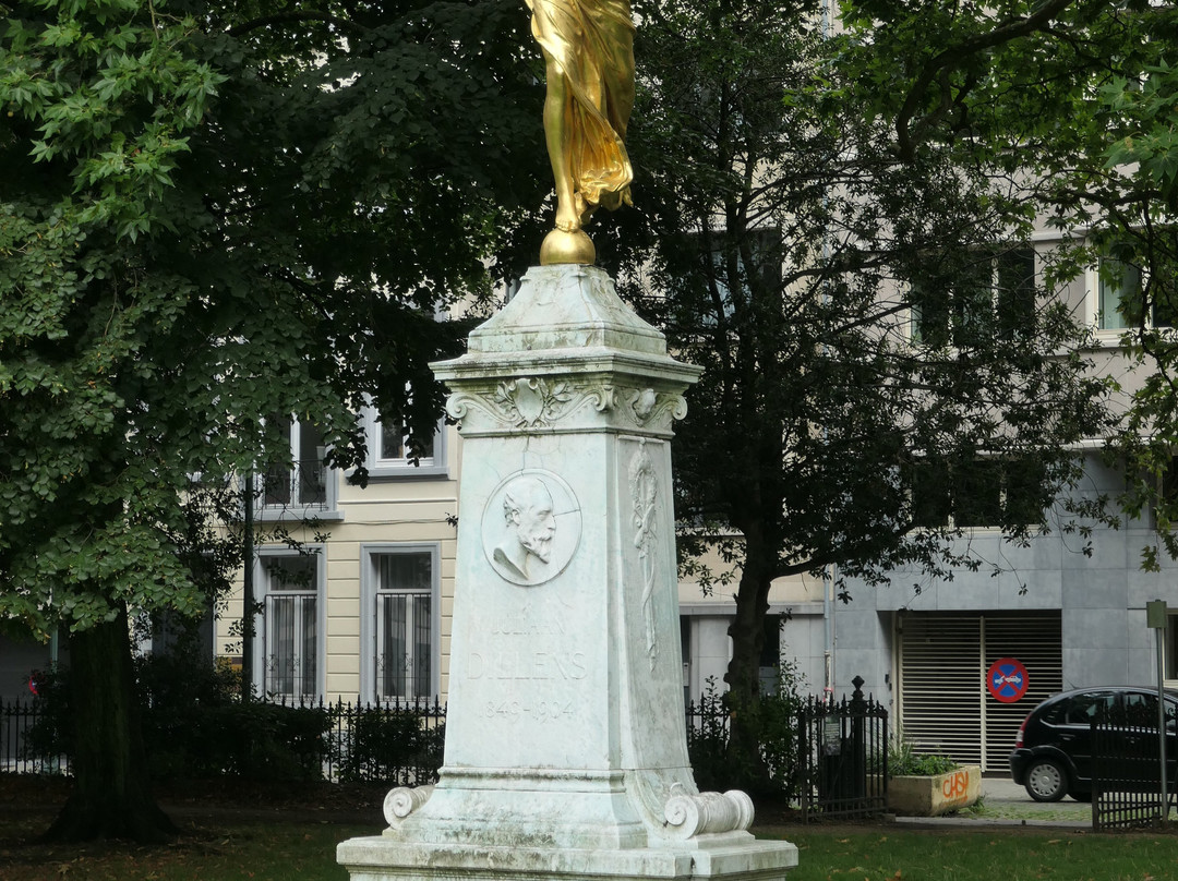 Monument à Julien Dillens景点图片