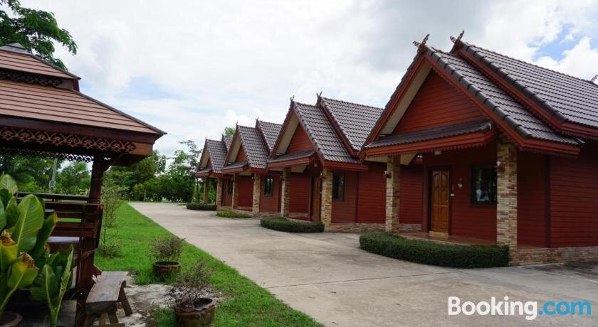 Ruean Phet Sawoei Resort
