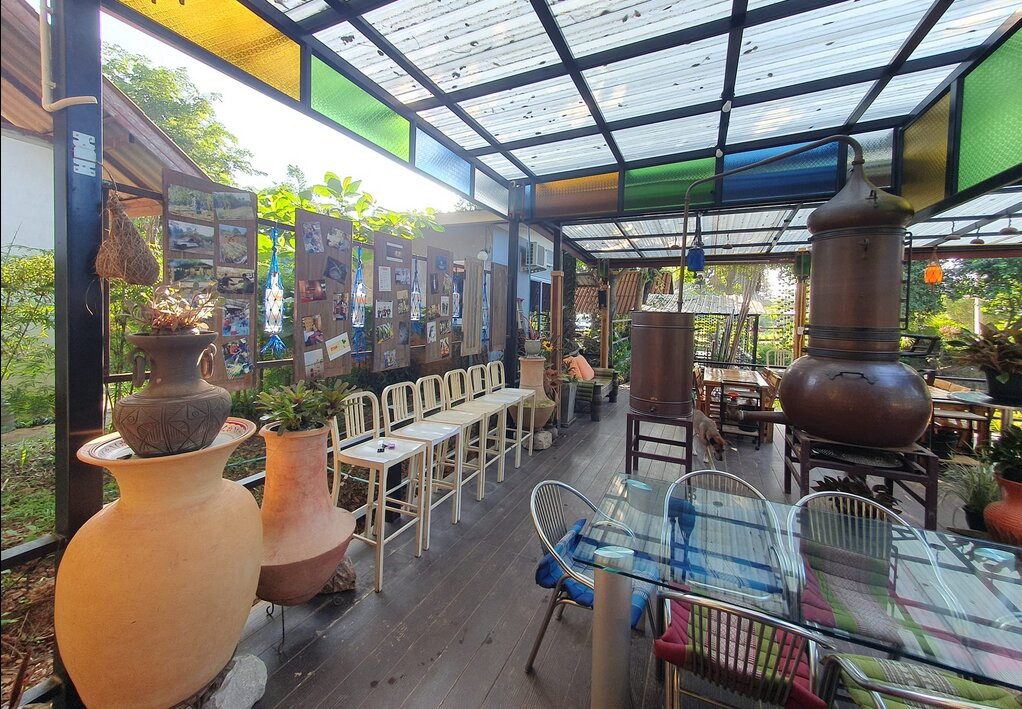 Issan Rum Distillery景点图片