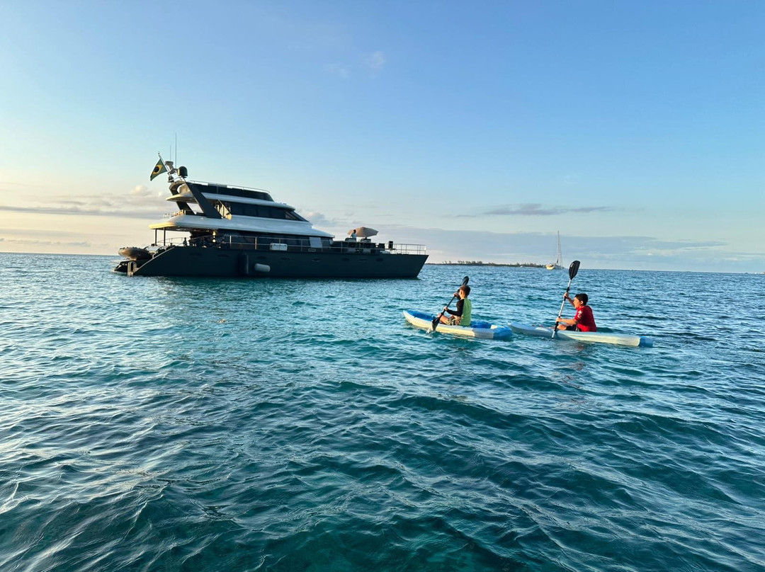 Atlantic Yacht Charters-天堂岛必去景点