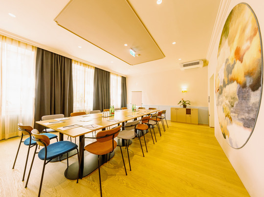 威赫绍夫酒店主图