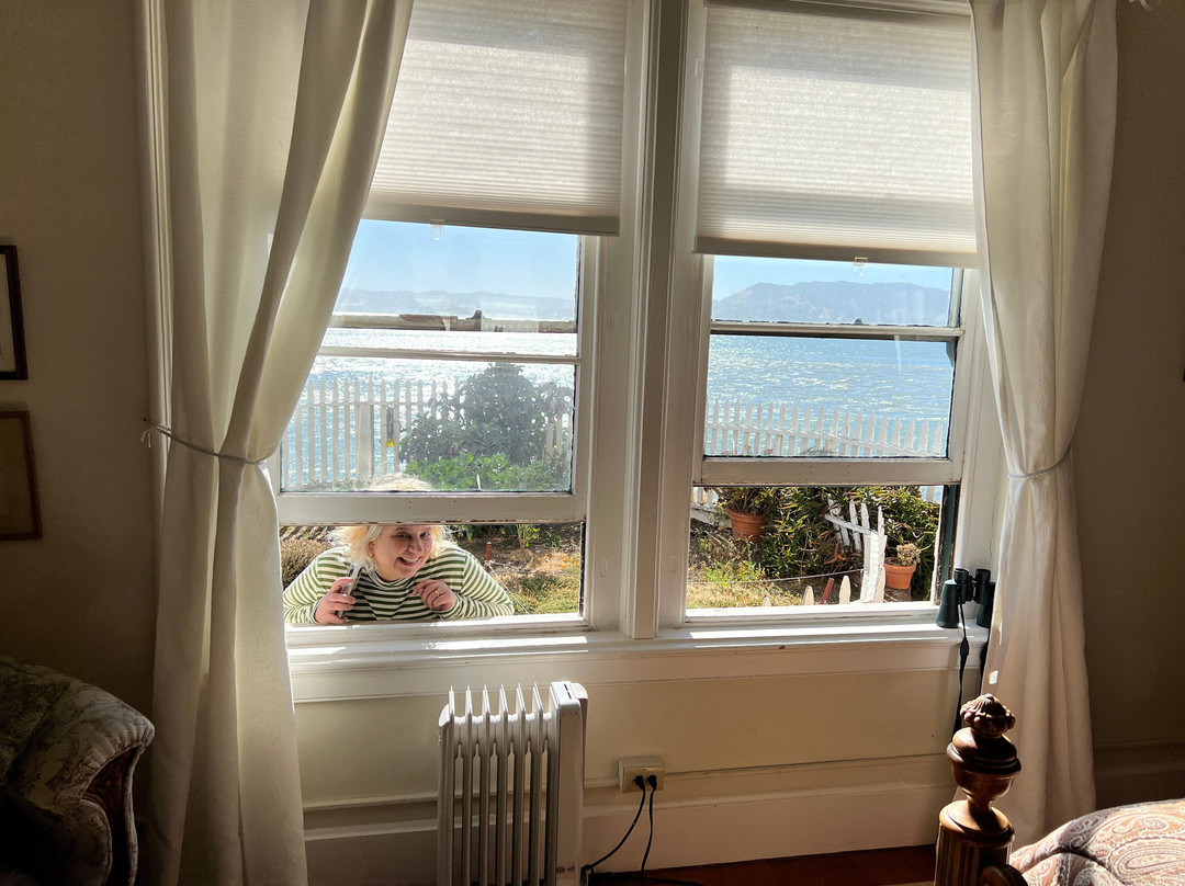 East Brother Light Station主图