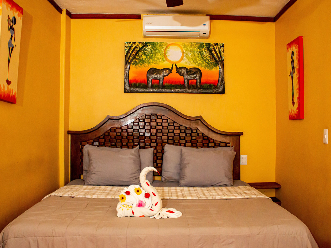 Tronco Bay Inn Resort主图