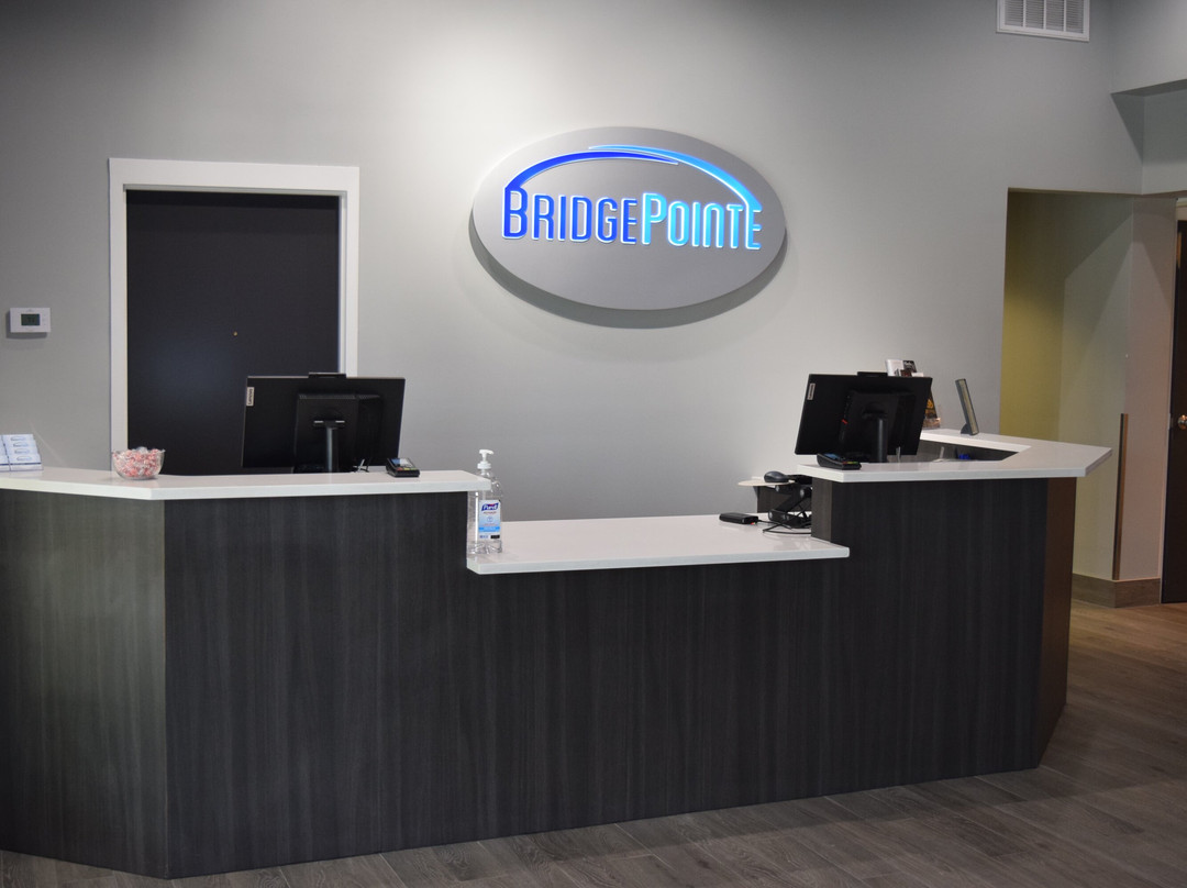 Bridgepointe Hotel and Marina主图