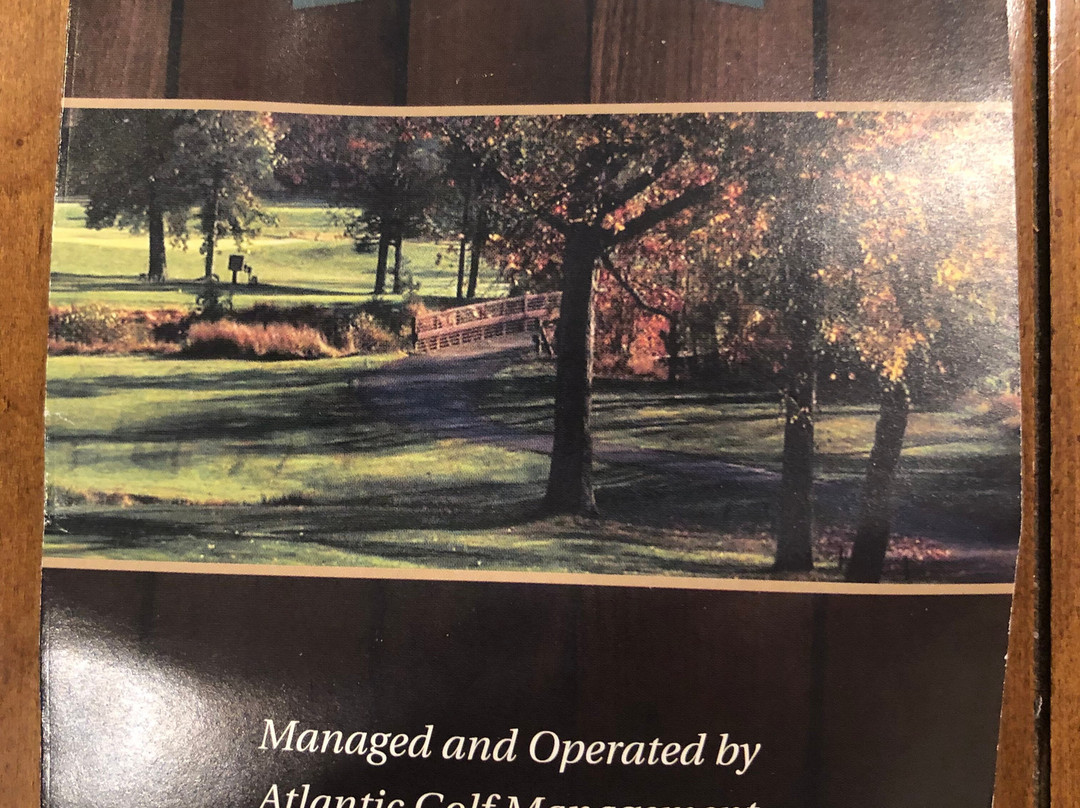 Spring Meadow Golf Course景点图片