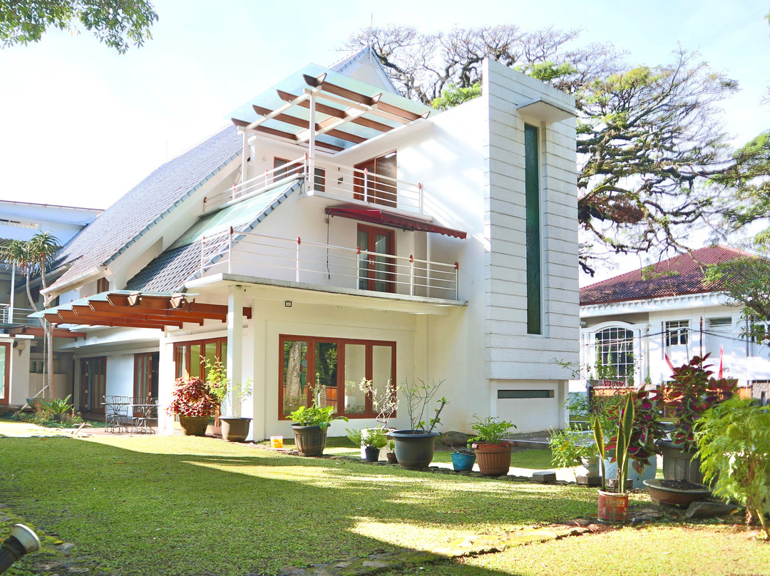 Isola酒店住宿-Oemah Kakang Loft & Bed