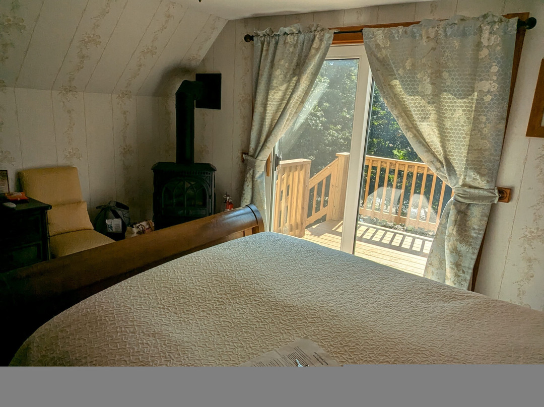 Inn At Ellis River主图