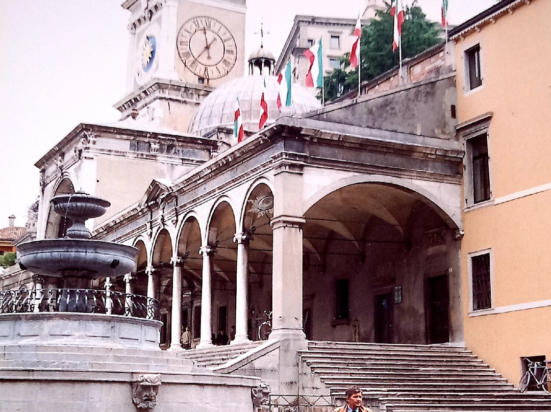 Fontana del Carrara-乌迪内必去景点
